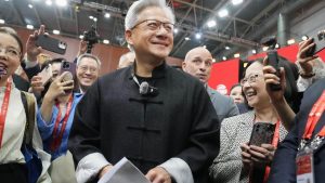 Изпълнителният директор на NVIDIA Jensen Huang Charms China