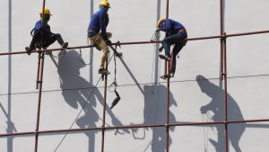 Тайланд ще наеме 10 000 работници от Шри Ланка на фона на изселването на Камбоджа след смъртоносния граничен конфликт