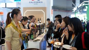 JD.com казва, че склад в района на Париж е бил откраднат, оспорва докладваната оценка на загубите · TechNode